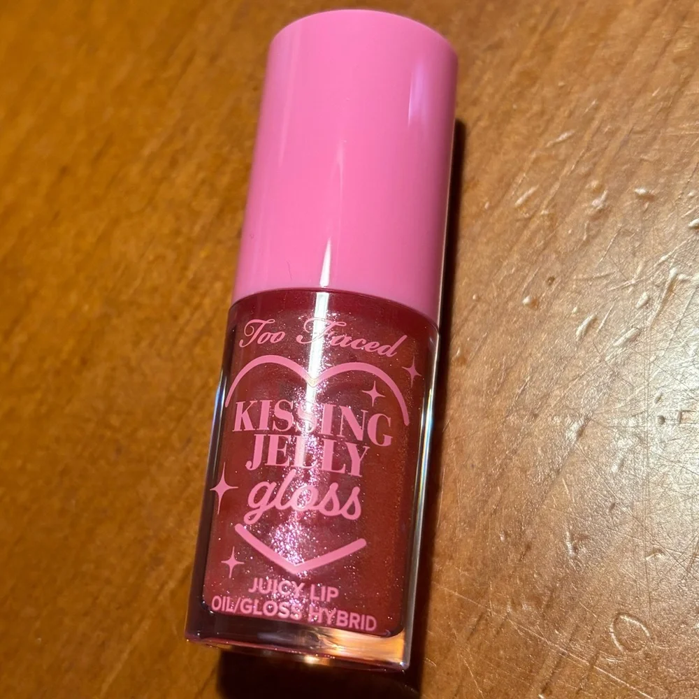 Too Faced Kissing Jelly Gloss Lipgloss Bubblegum